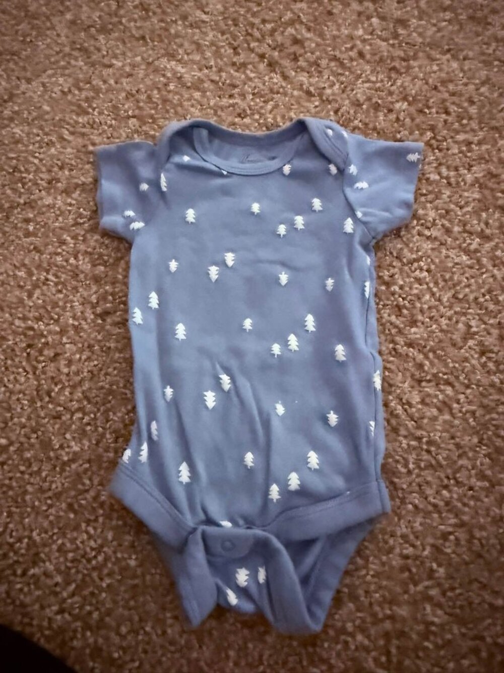 3–6M Blue Baby Onesie with White Tree Print